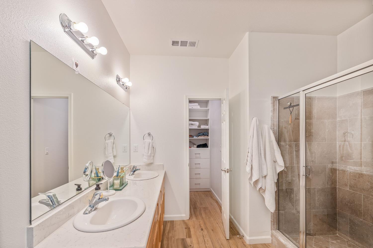 36273 Finegold Creek Dr, North Fork, CA 93643