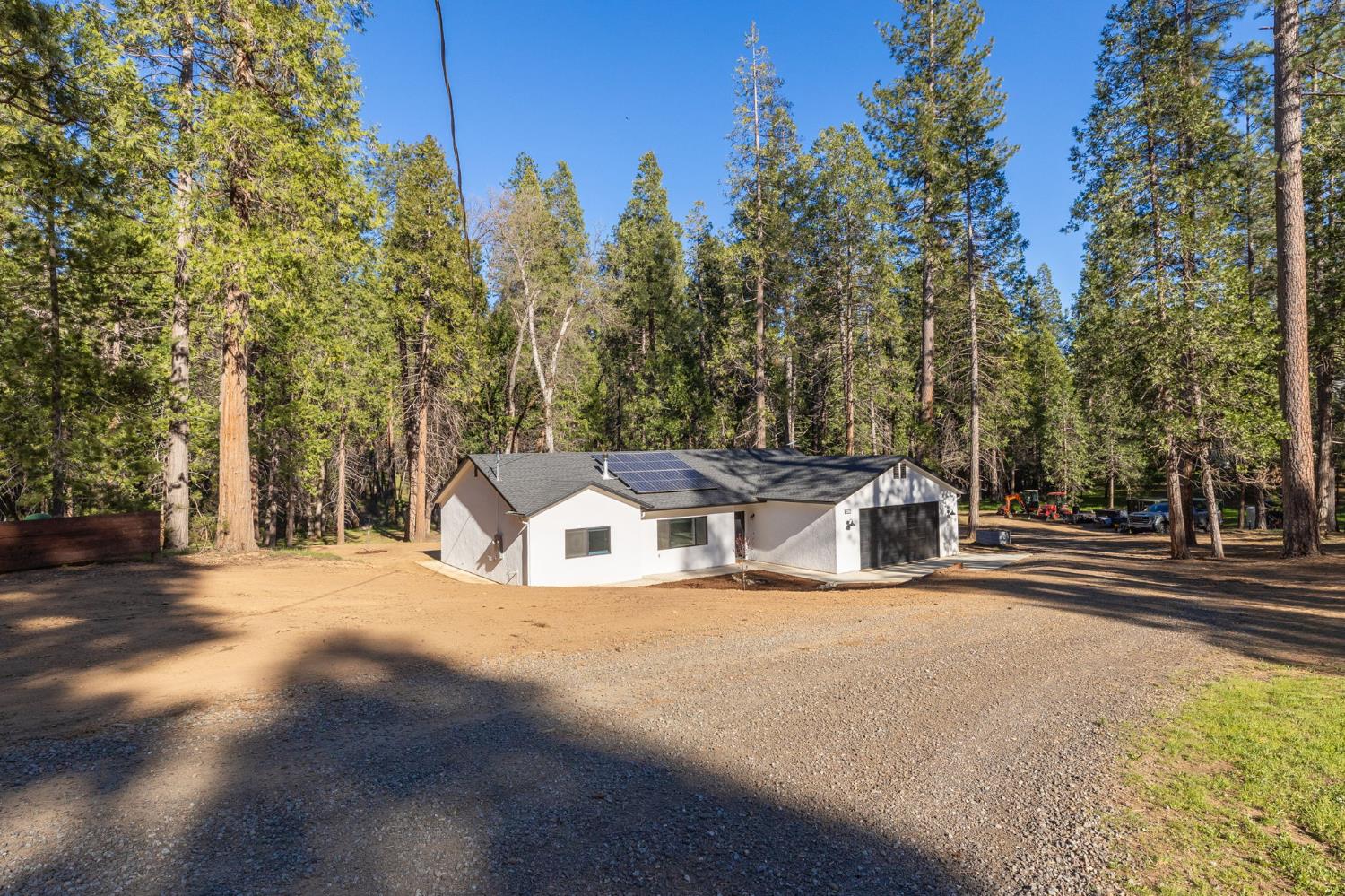 36273 Finegold Creek Dr, North Fork, CA 93643