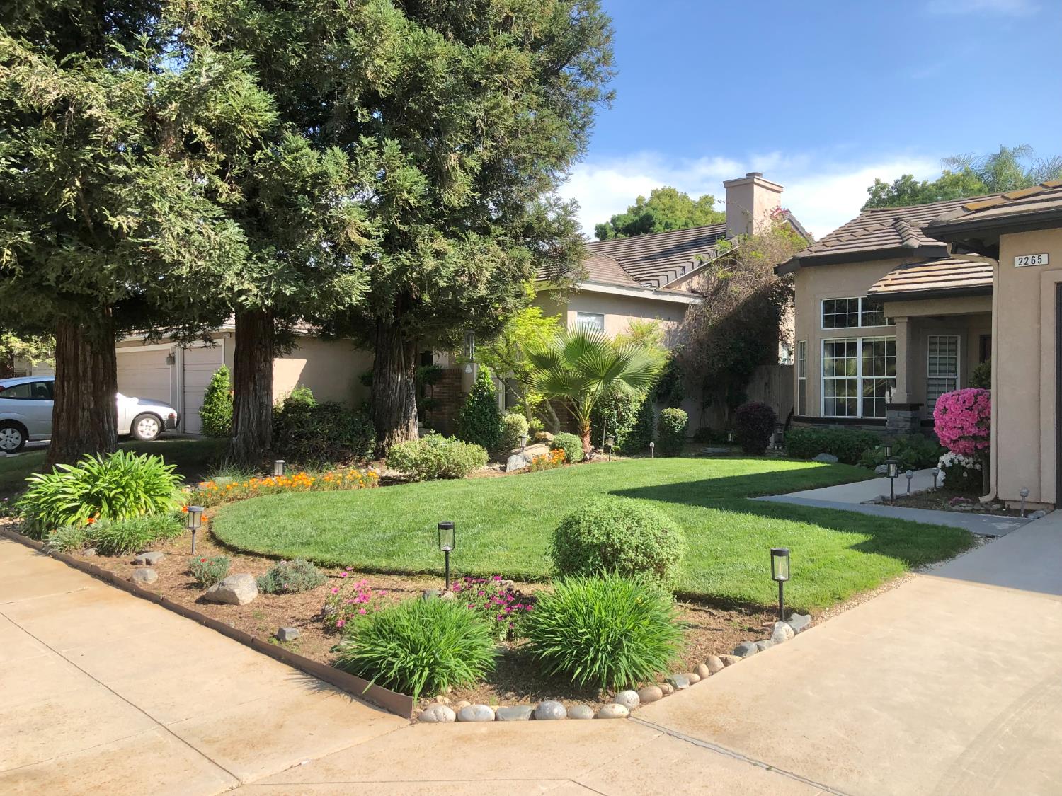 2265 E Utah Ave, Fresno, CA 93720