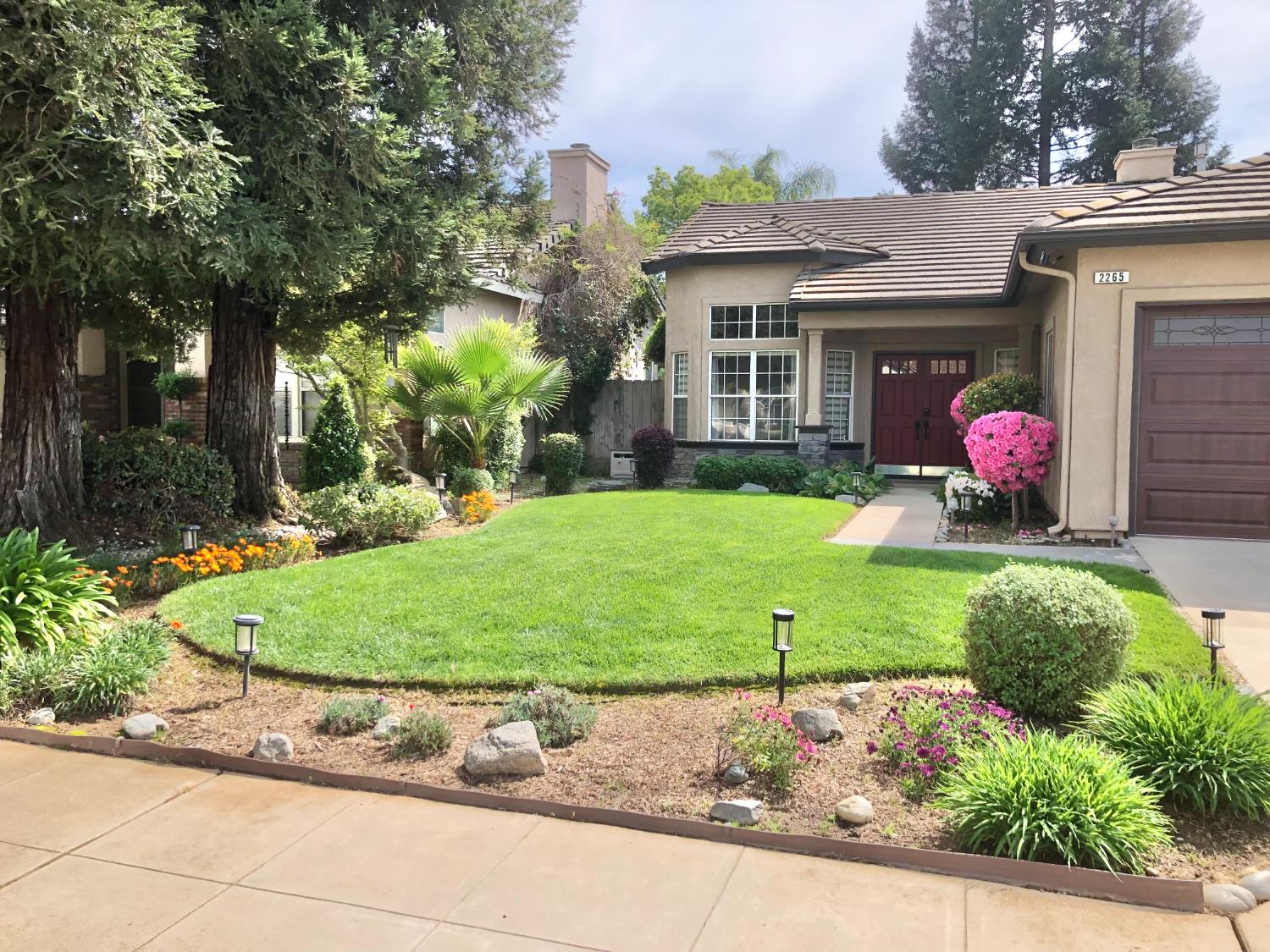 2265 E Utah Ave, Fresno, CA 93720