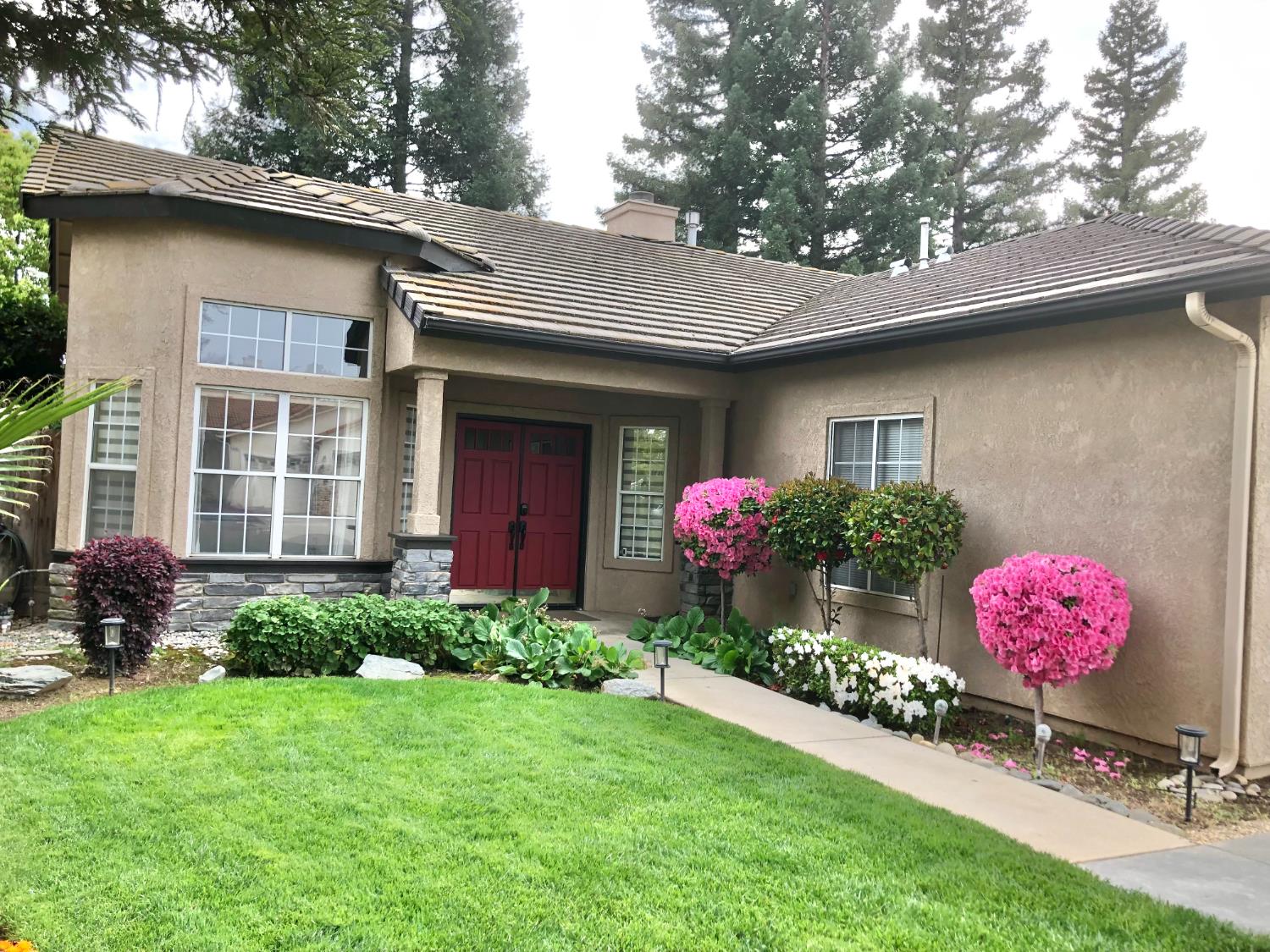 2265 E Utah Ave, Fresno, CA 93720