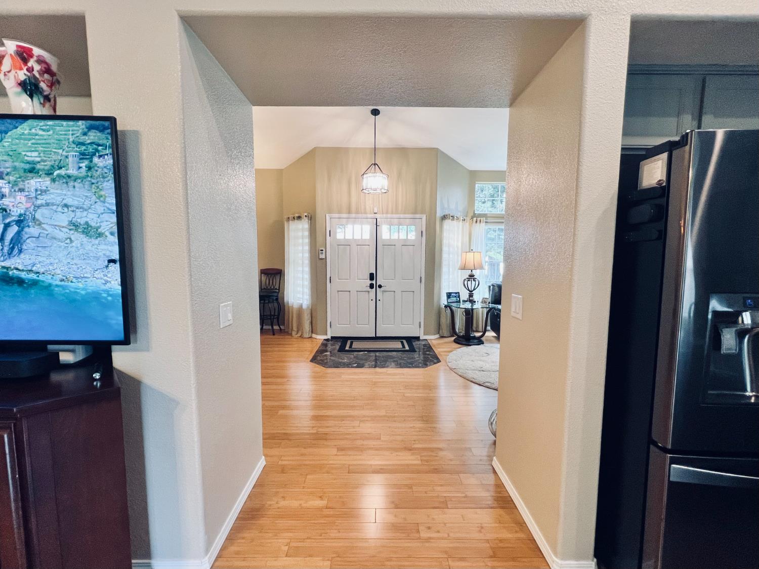 2265 E Utah Ave, Fresno, CA 93720