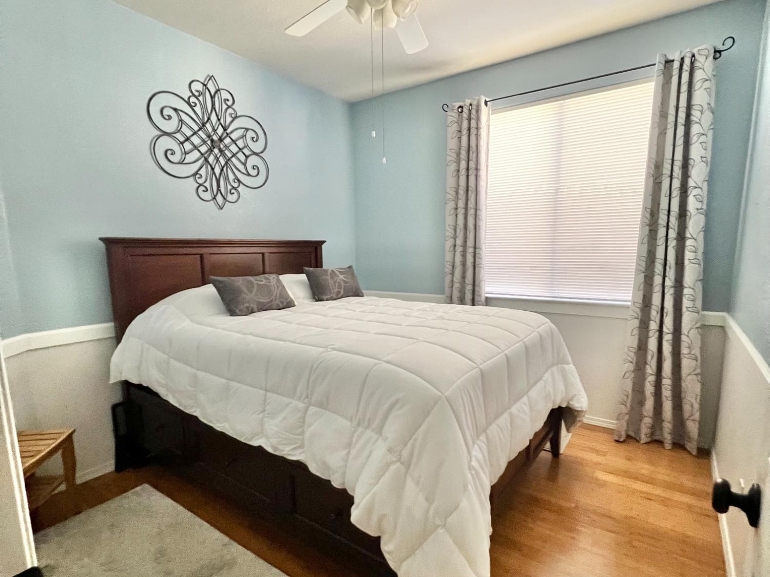 2265 E Utah Ave, Fresno, CA 93720