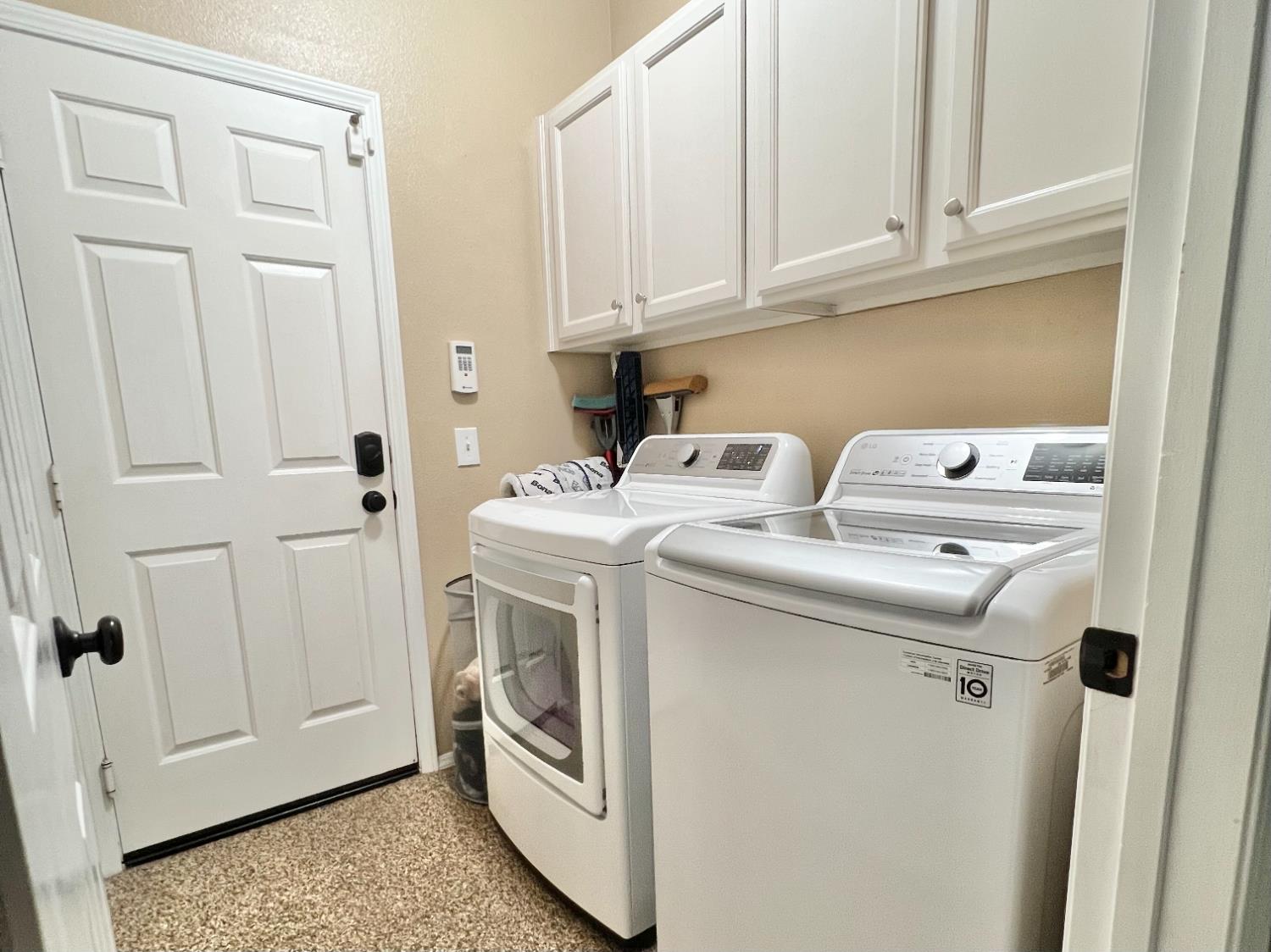 2265 E Utah Ave, Fresno, CA 93720