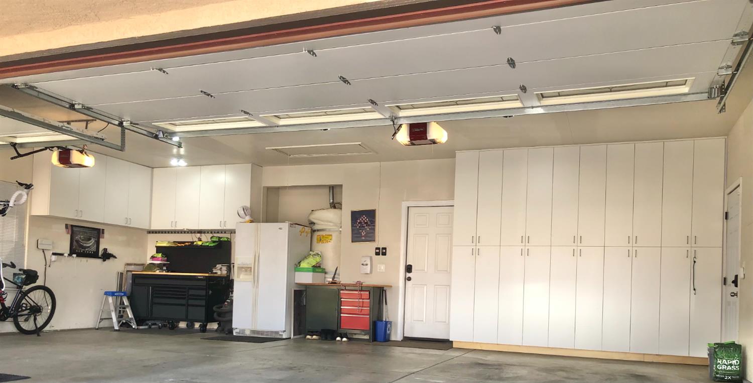 2265 E Utah Ave, Fresno, CA 93720