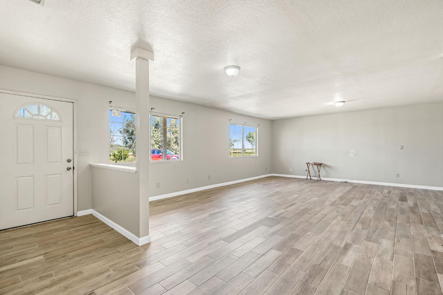 7990 S Mcmullin Grade, Fresno, CA 93706