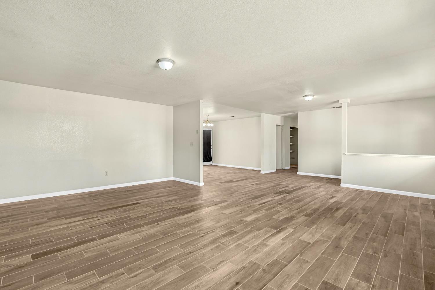 7990 S Mcmullin Grade, Fresno, CA 93706