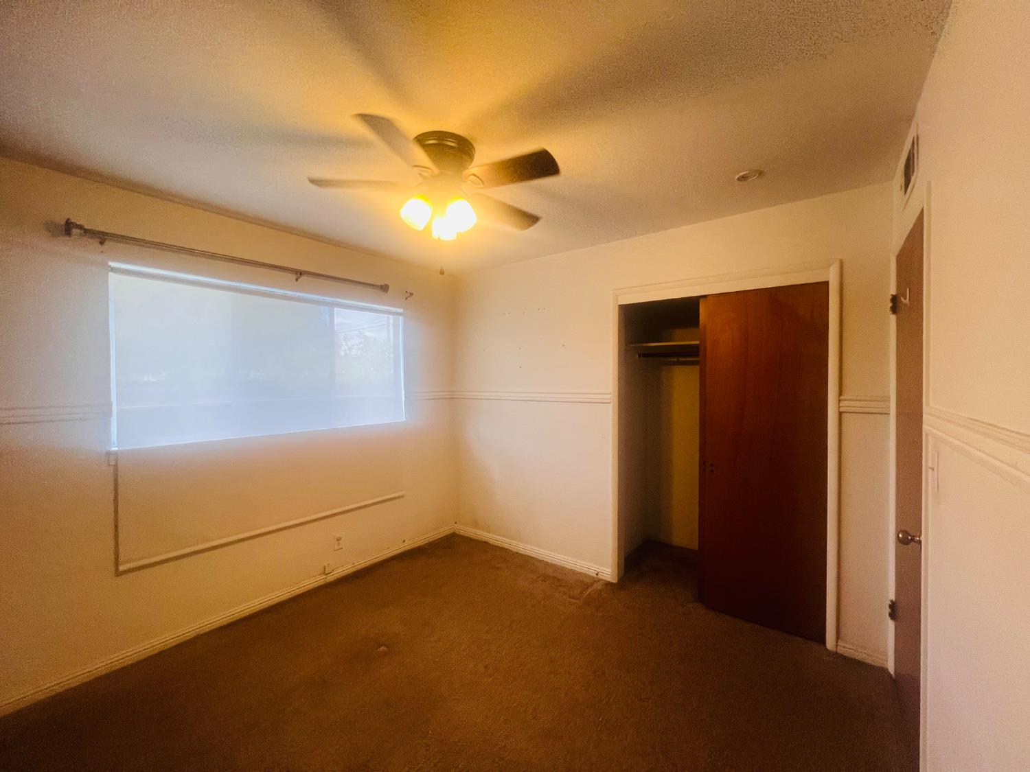 636 Newton Dr, Dinuba, CA 93618