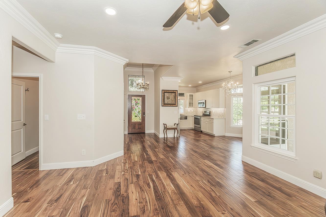 1273 W Olson Ave, Reedley, CA 93654