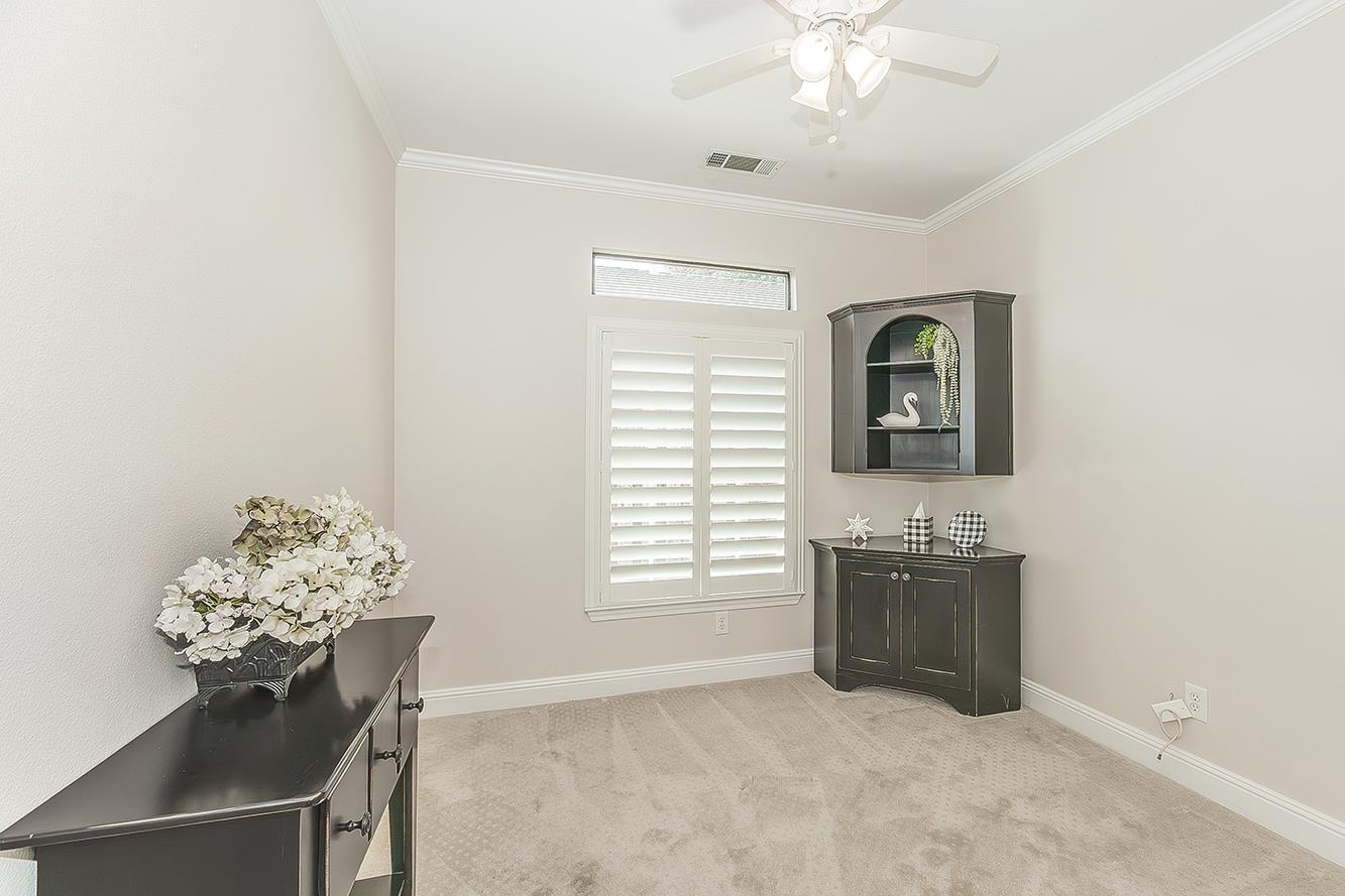 1273 W Olson Ave, Reedley, CA 93654