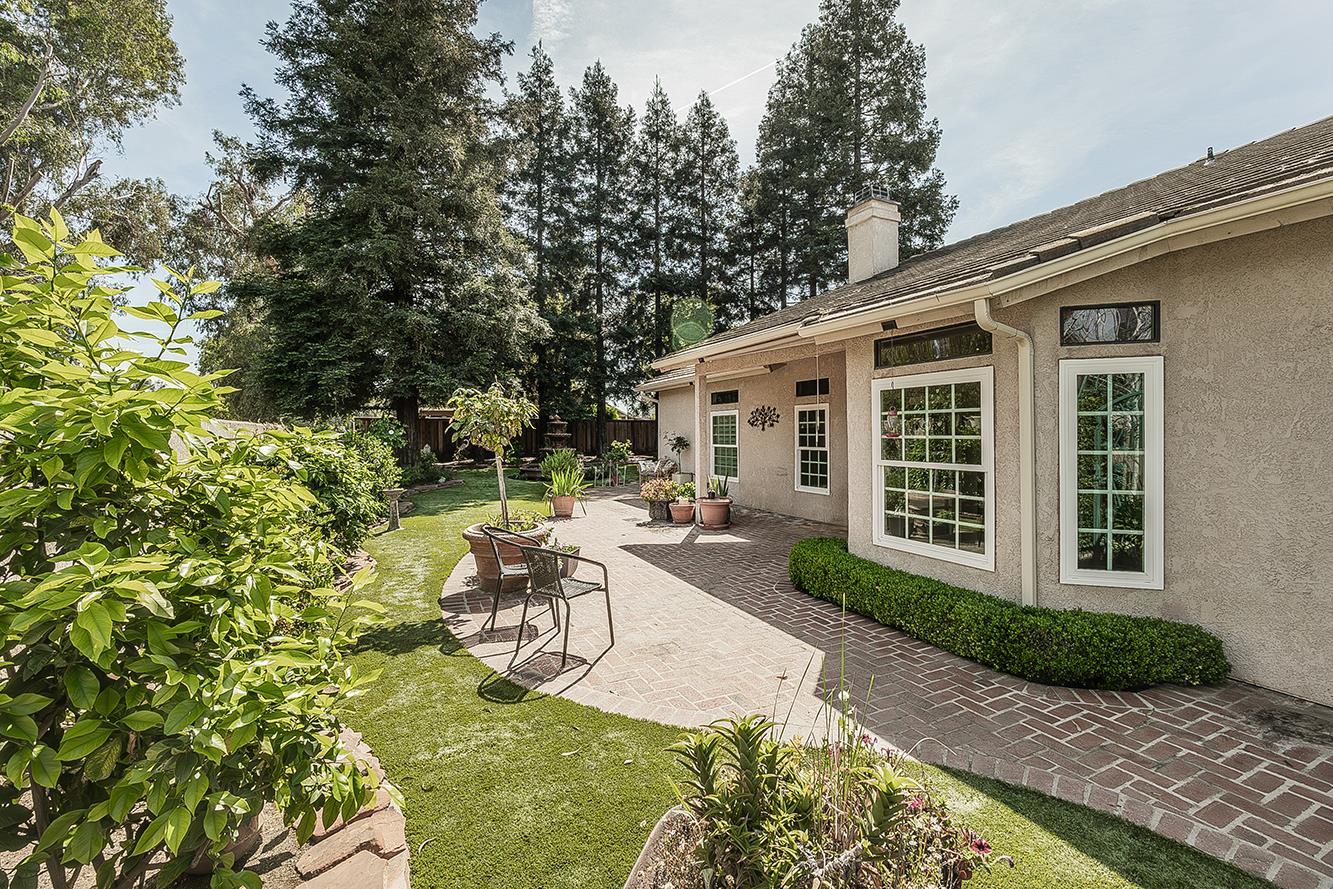 1273 W Olson Ave, Reedley, CA 93654