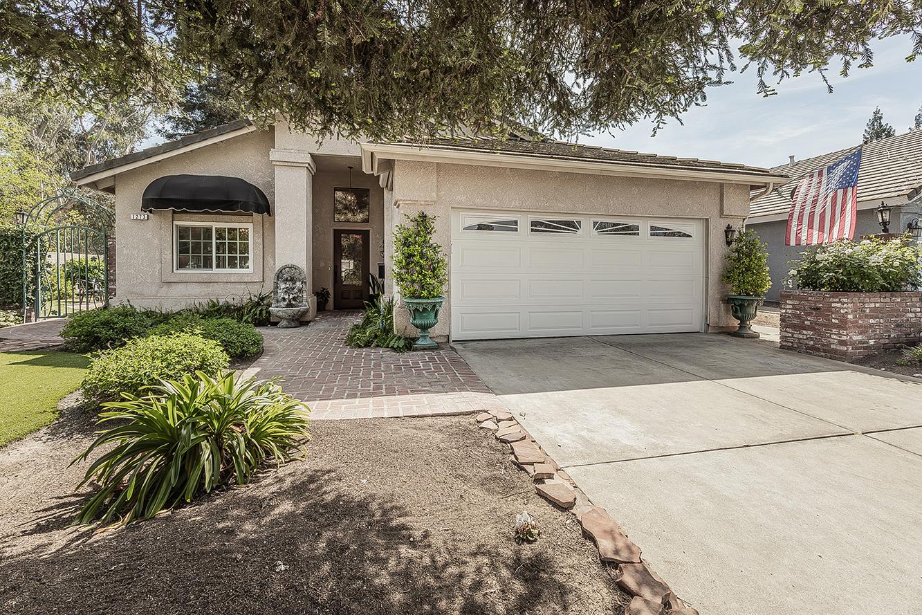 1273 W Olson Ave, Reedley, CA 93654