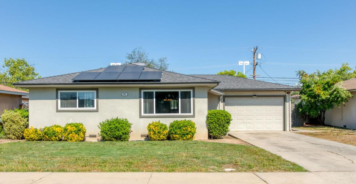 965 W Fairmont Ave, Clovis, CA 93612