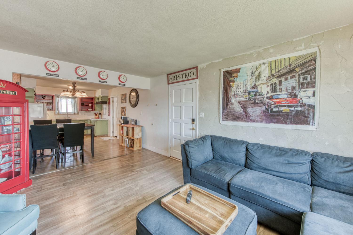 965 W Fairmont Ave, Clovis, CA 93612