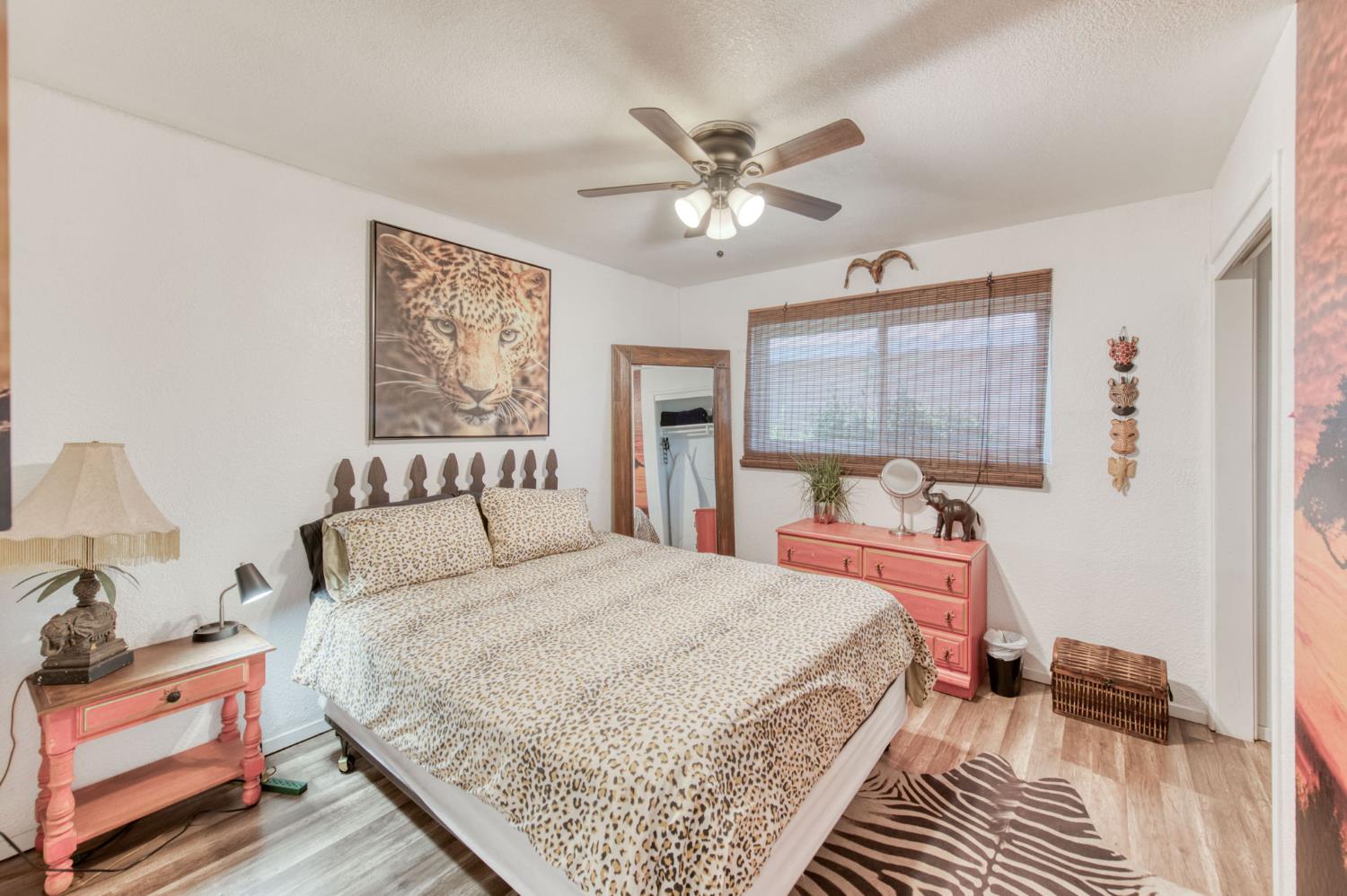 965 W Fairmont Ave, Clovis, CA 93612