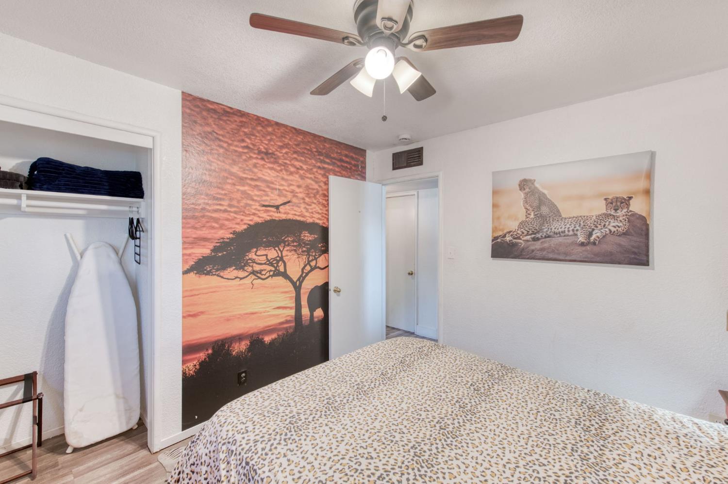 965 W Fairmont Ave, Clovis, CA 93612