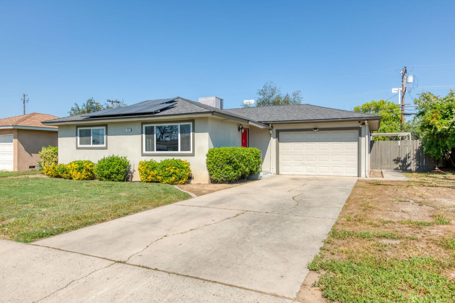 965 W Fairmont Ave, Clovis, CA 93612