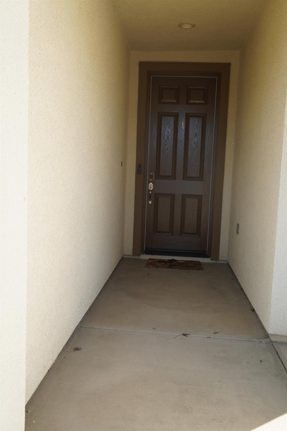 7478 E Flint Way, Fresno, CA 93737