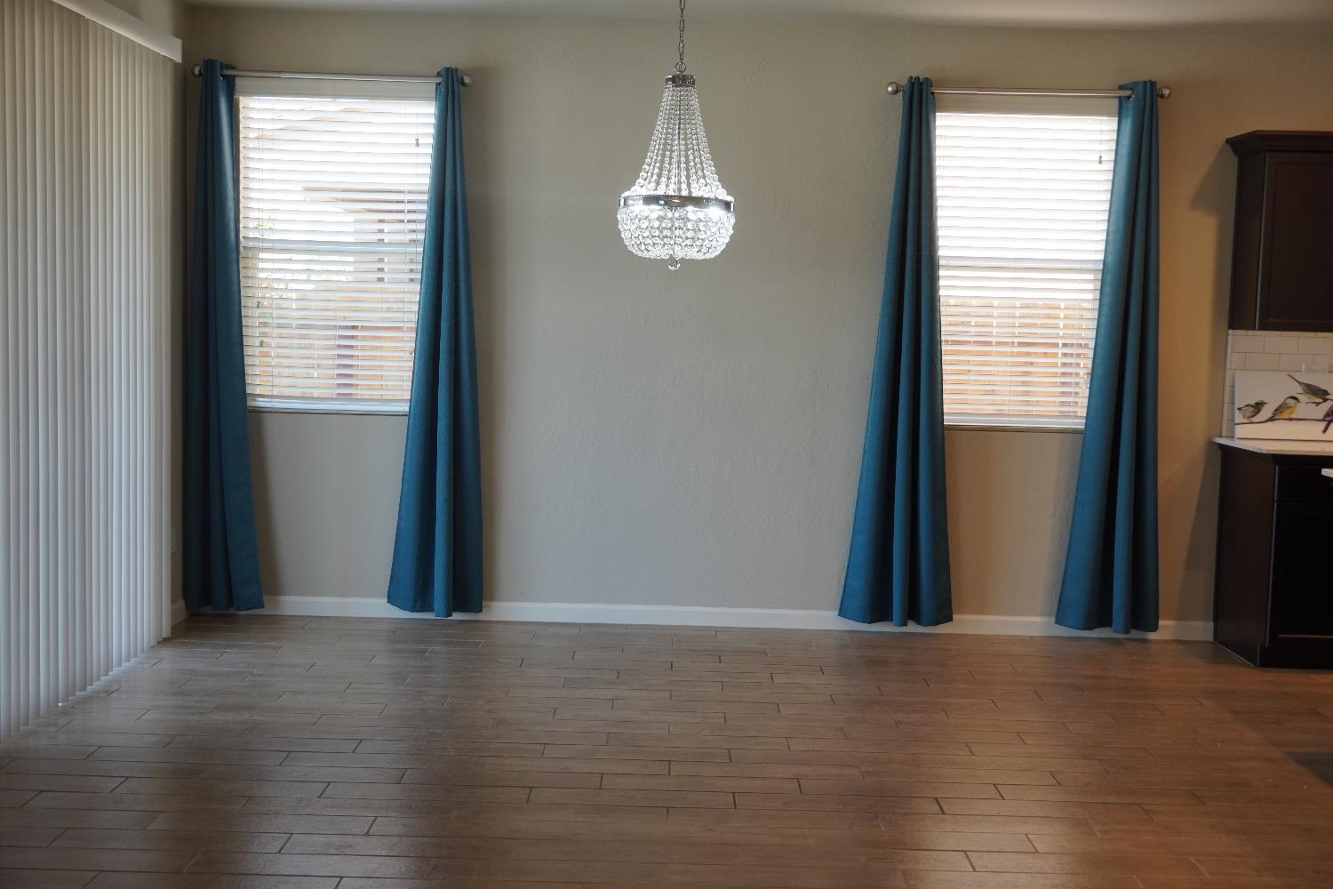 7478 E Flint Way, Fresno, CA 93737