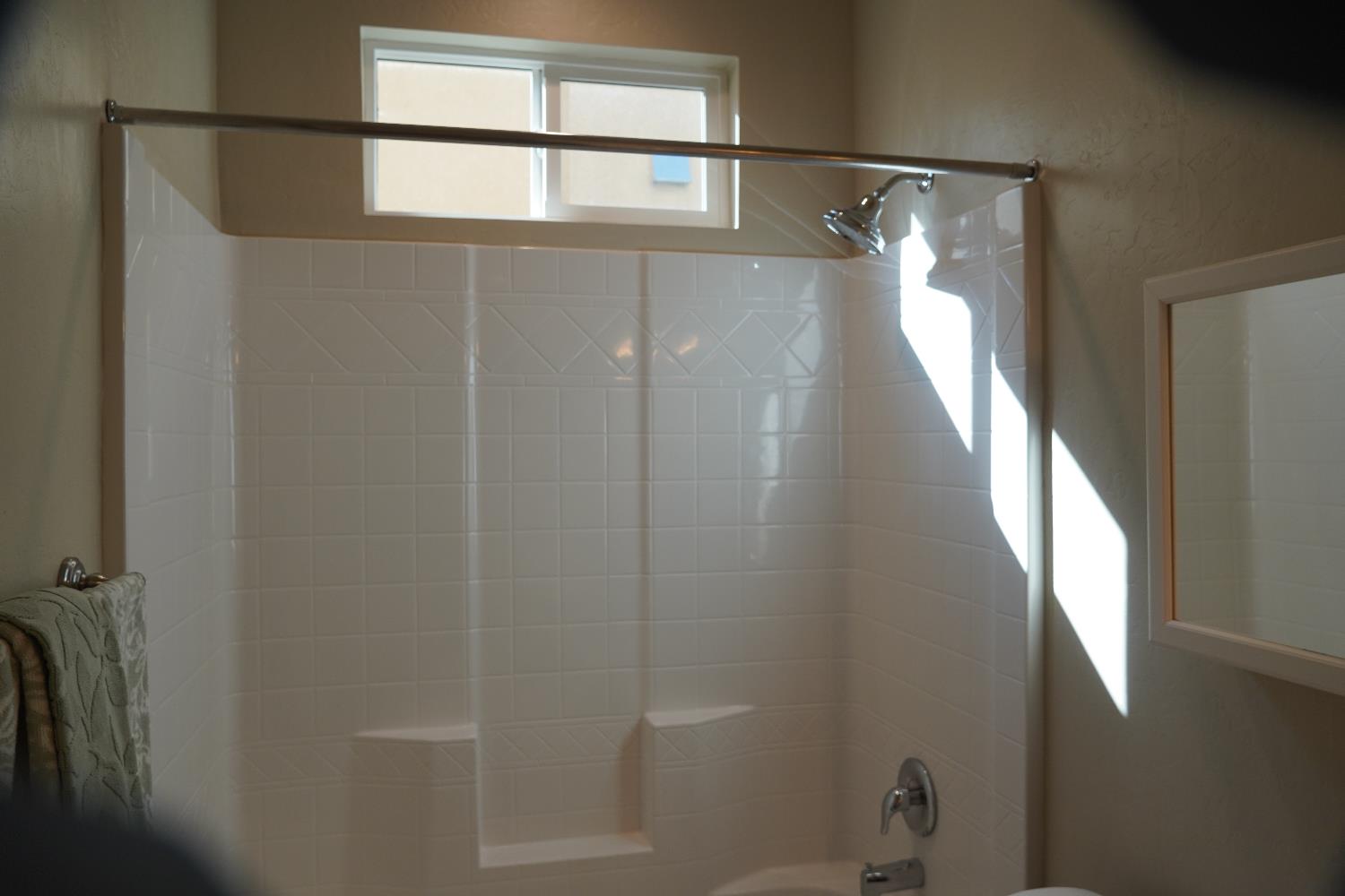 7478 E Flint Way, Fresno, CA 93737