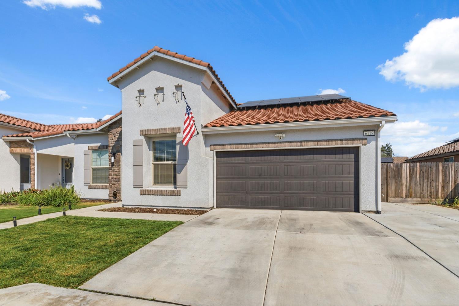 6128 E Platt Ave, Fresno, CA 93727