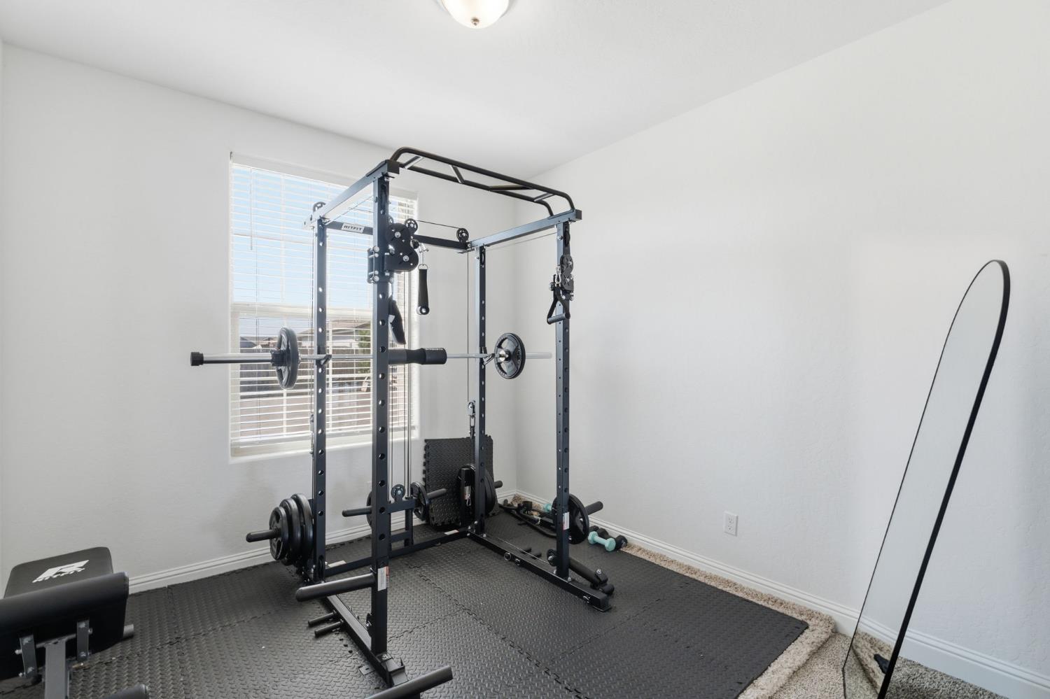 6128 E Platt Ave, Fresno, CA 93727