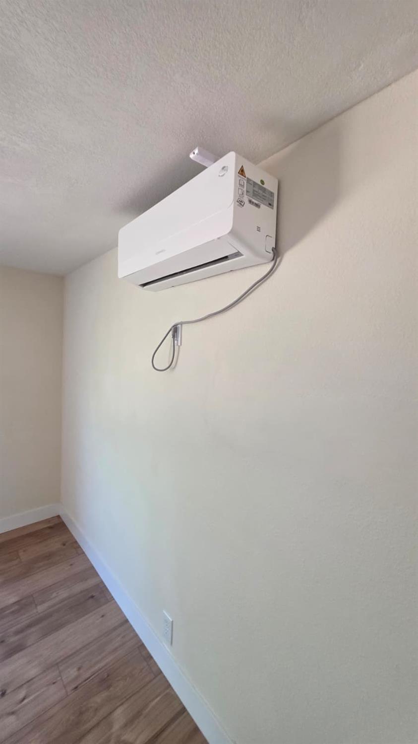 1248 Crane Ln, Yokuts Valley, CA 93675