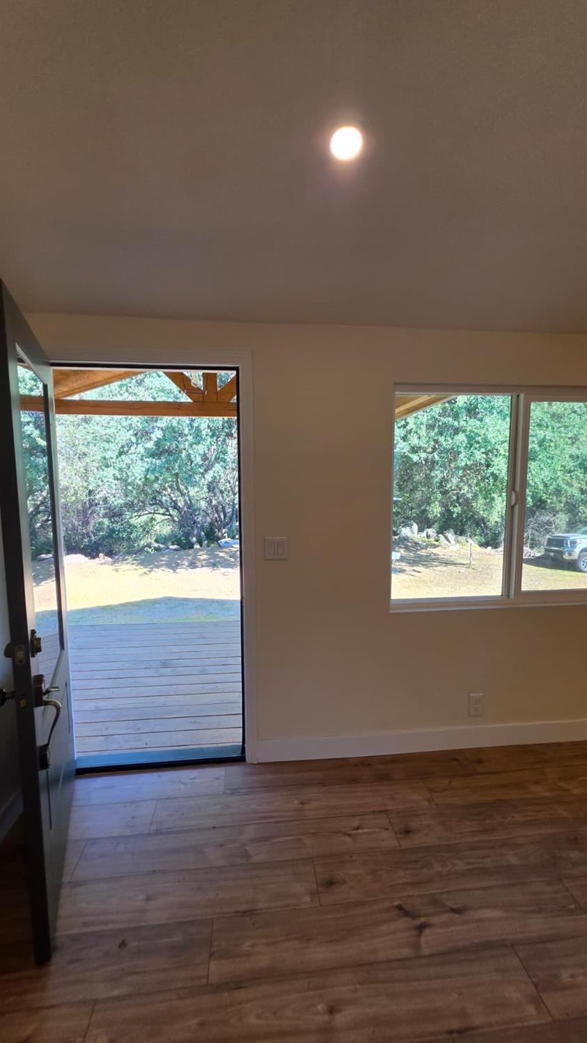 1248 Crane Ln, Yokuts Valley, CA 93675