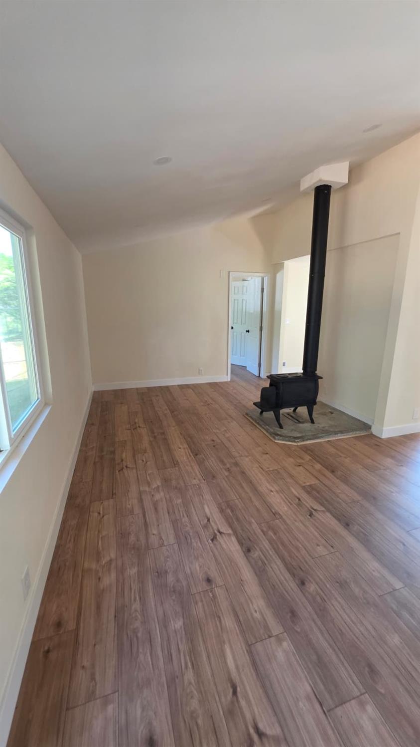 1248 Crane Ln, Yokuts Valley, CA 93675