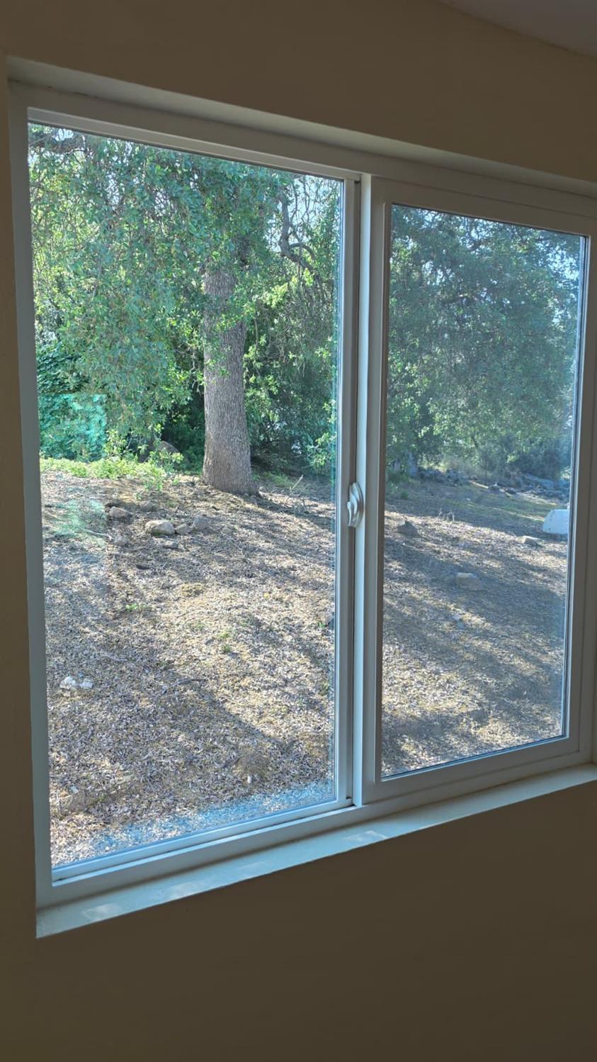 1248 Crane Ln, Yokuts Valley, CA 93675