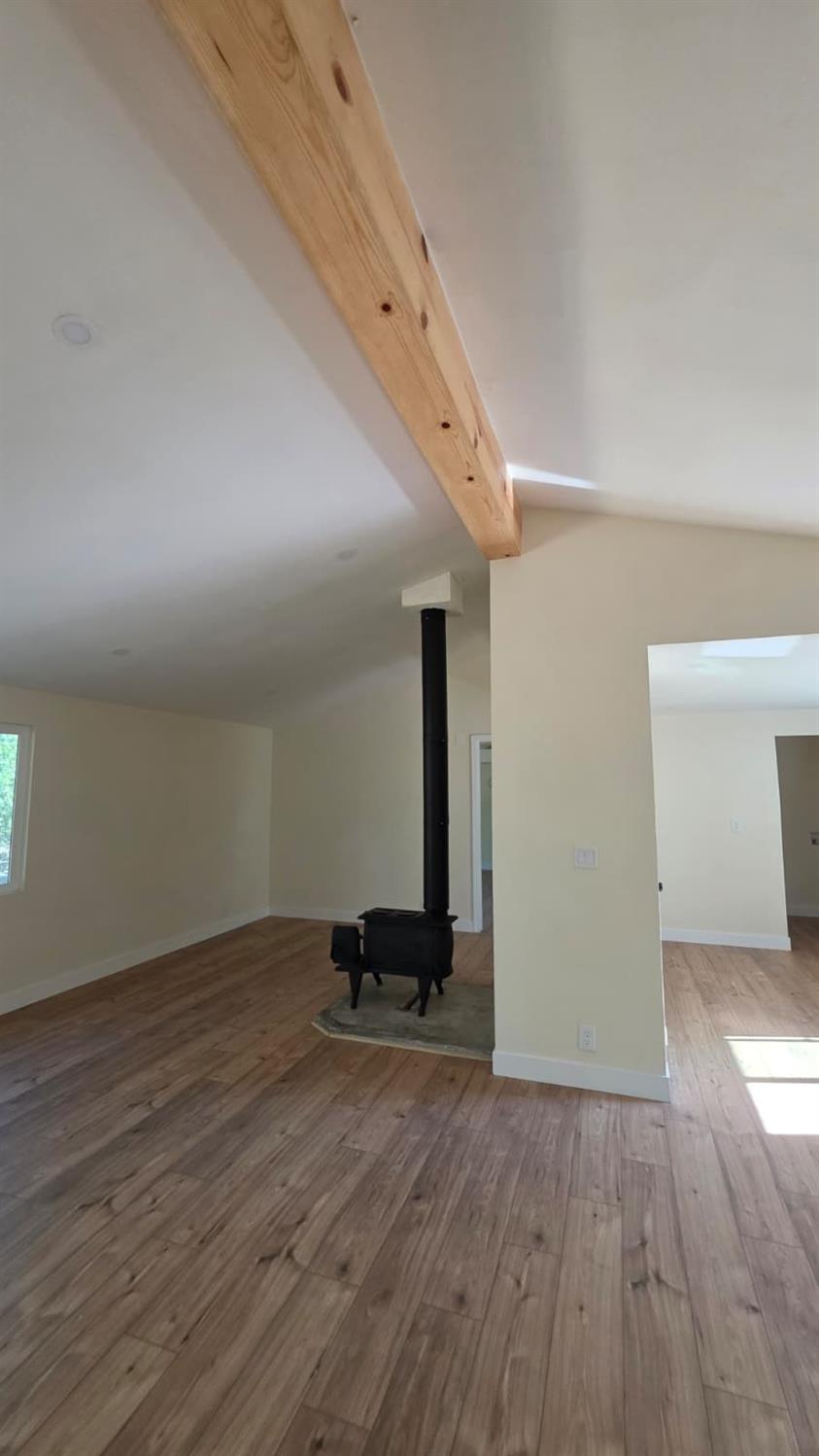 1248 Crane Ln, Yokuts Valley, CA 93675