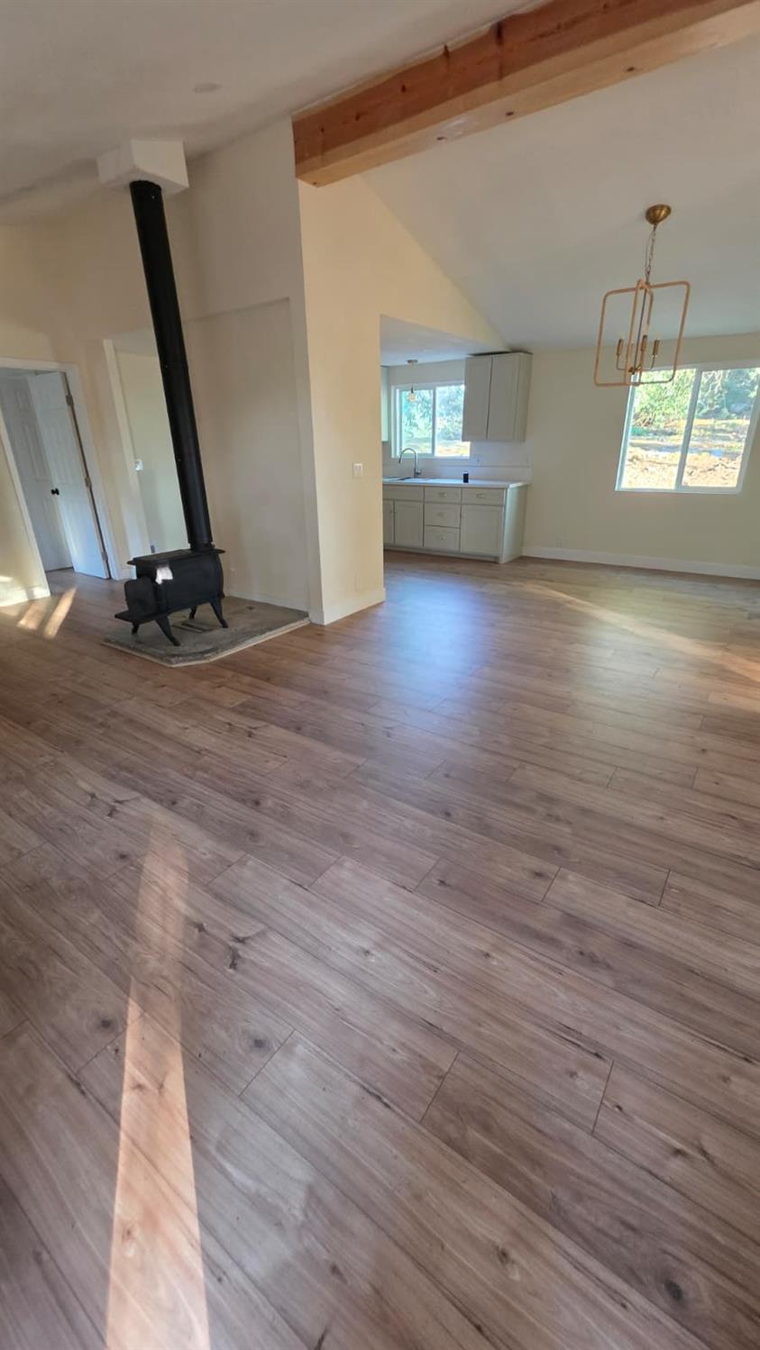 1248 Crane Ln, Yokuts Valley, CA 93675