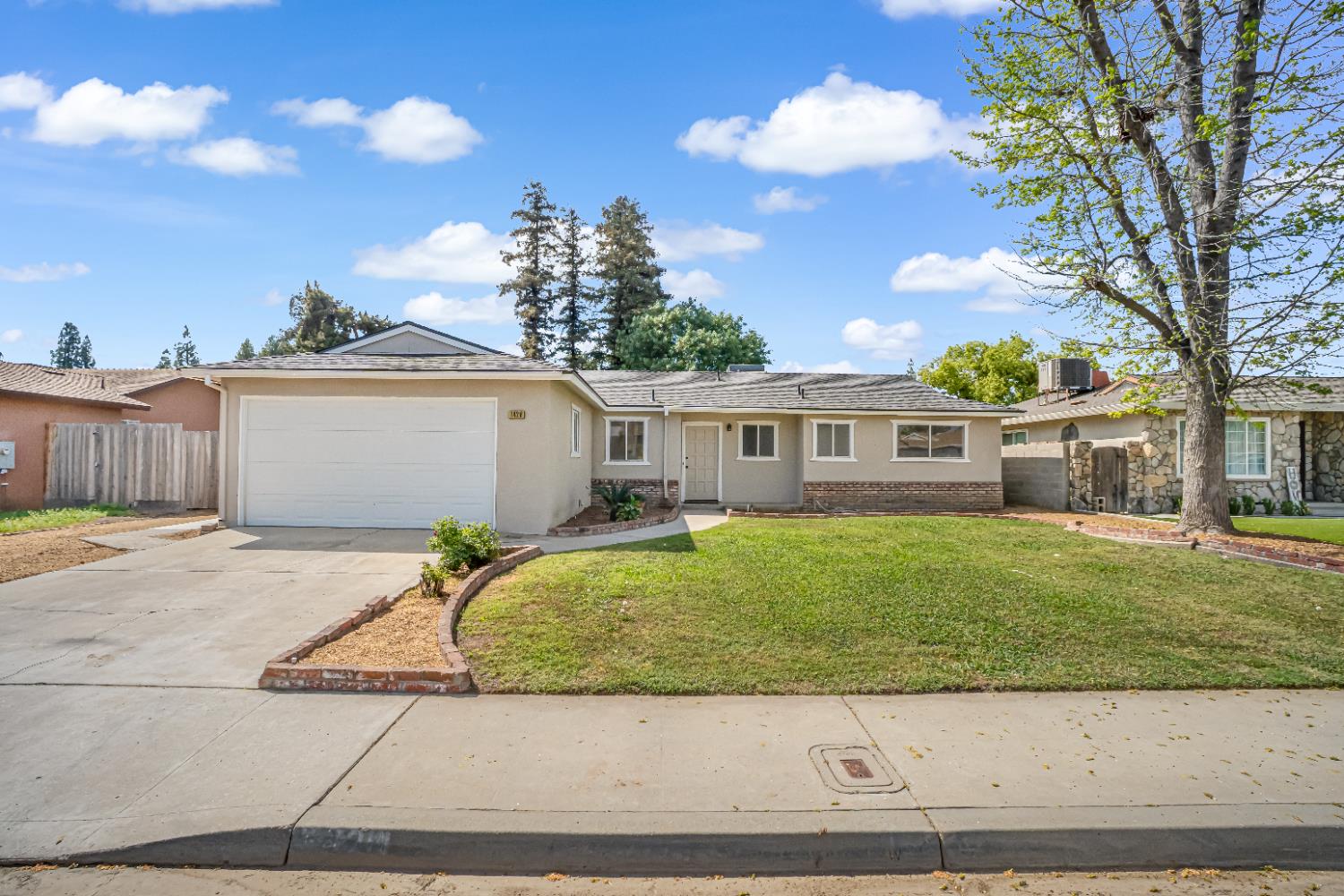 1428 Miami Ave, Clovis, CA 93611