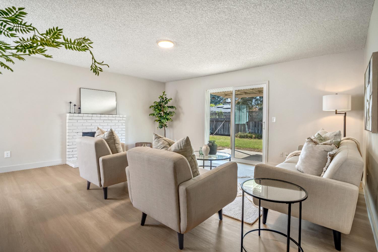 1428 Miami Ave, Clovis, CA 93611