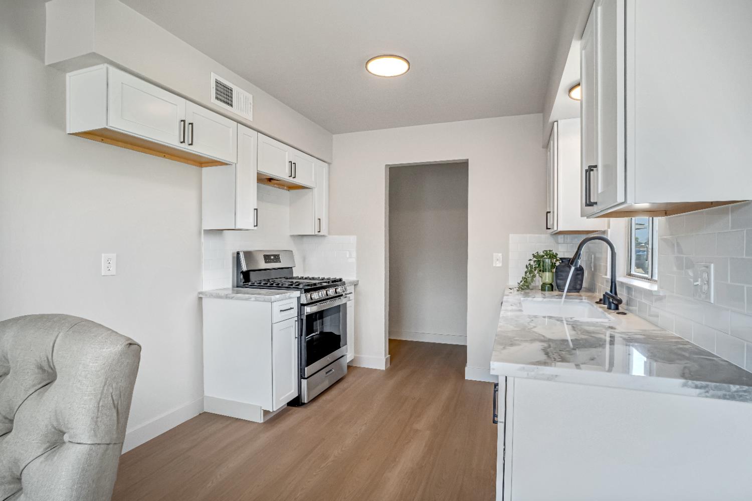 1428 Miami Ave, Clovis, CA 93611