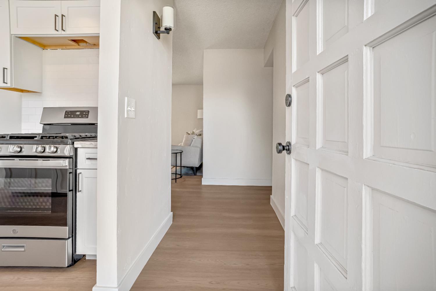 1428 Miami Ave, Clovis, CA 93611