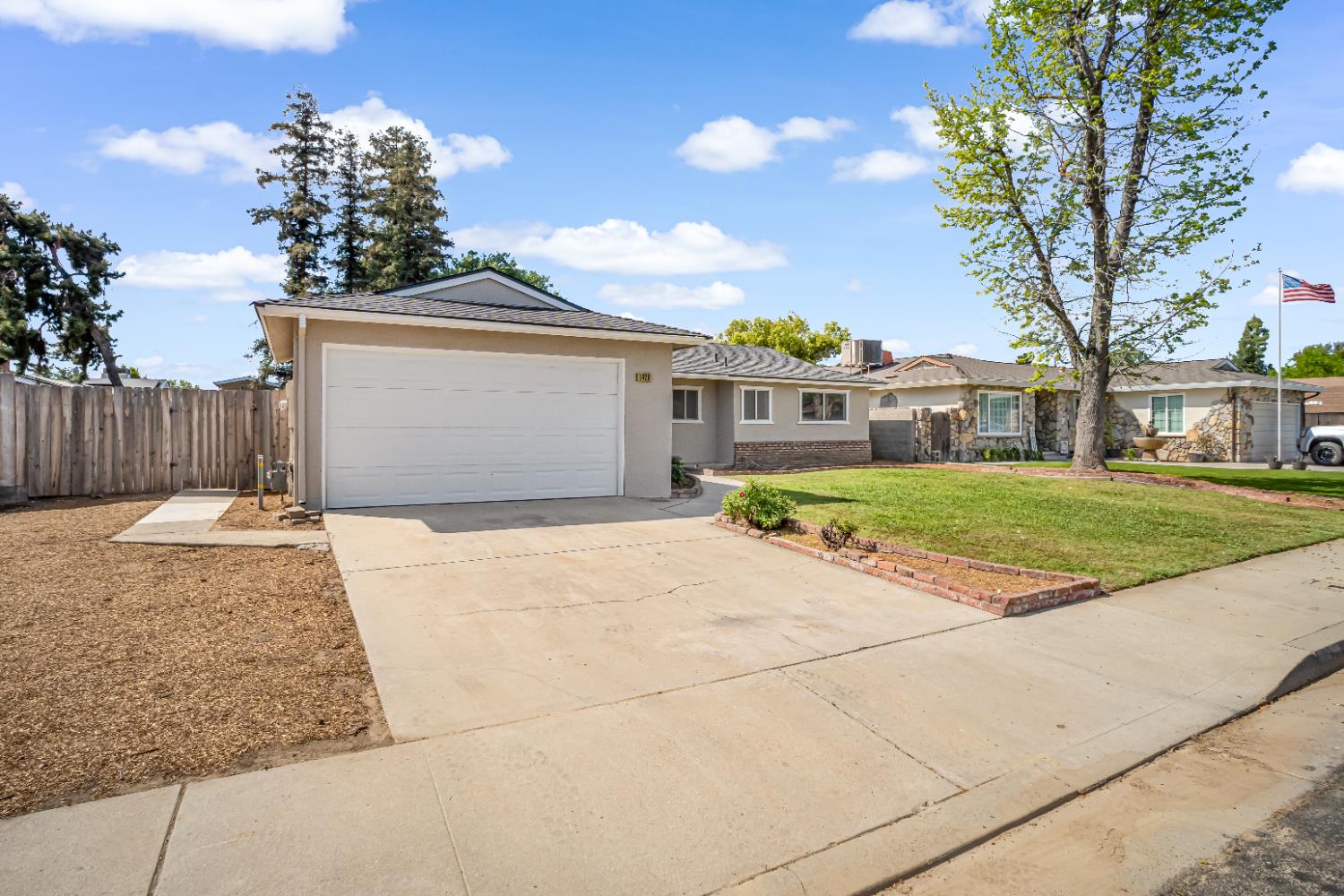 1428 Miami Ave, Clovis, CA 93611