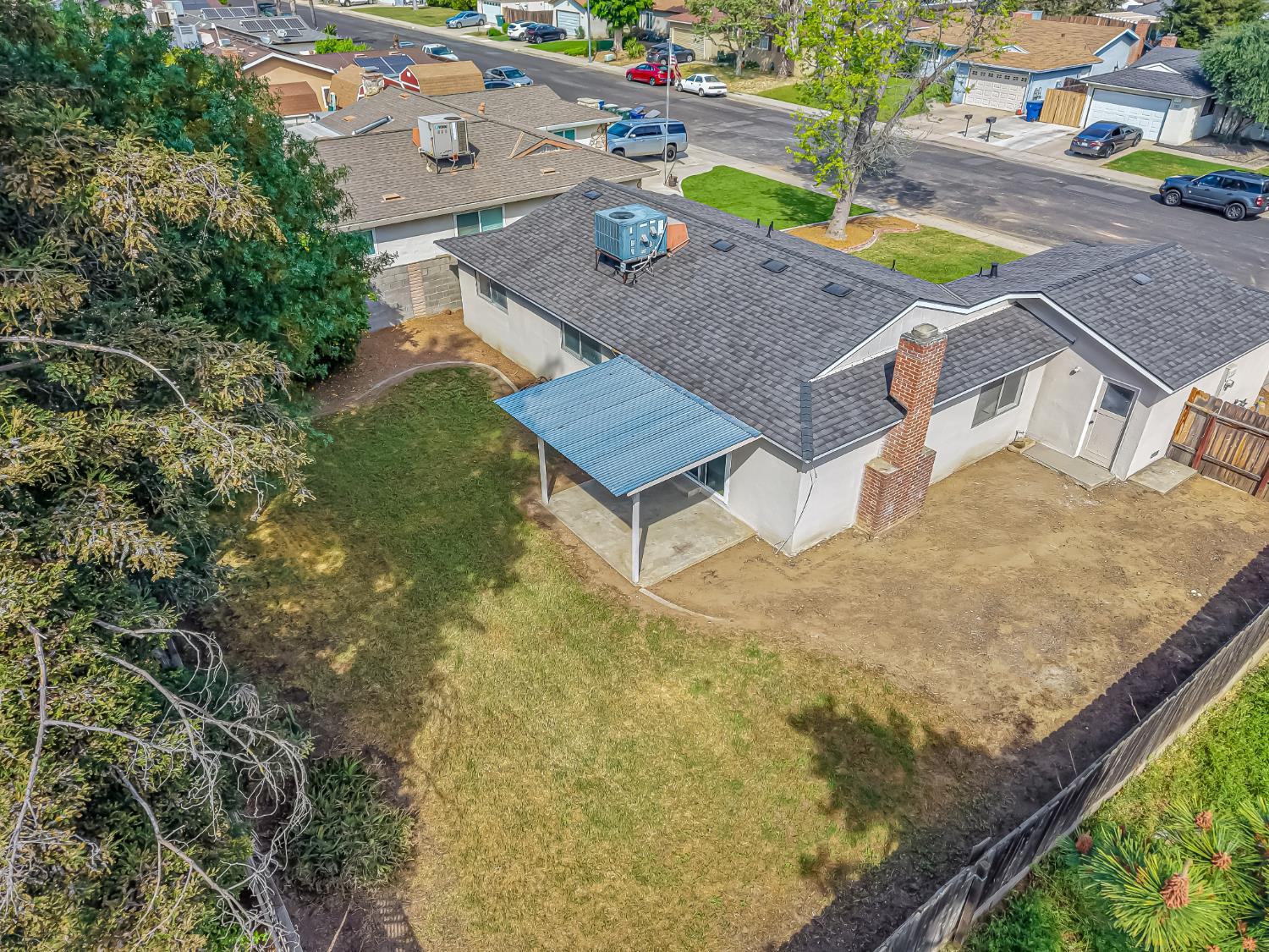 1428 Miami Ave, Clovis, CA 93611