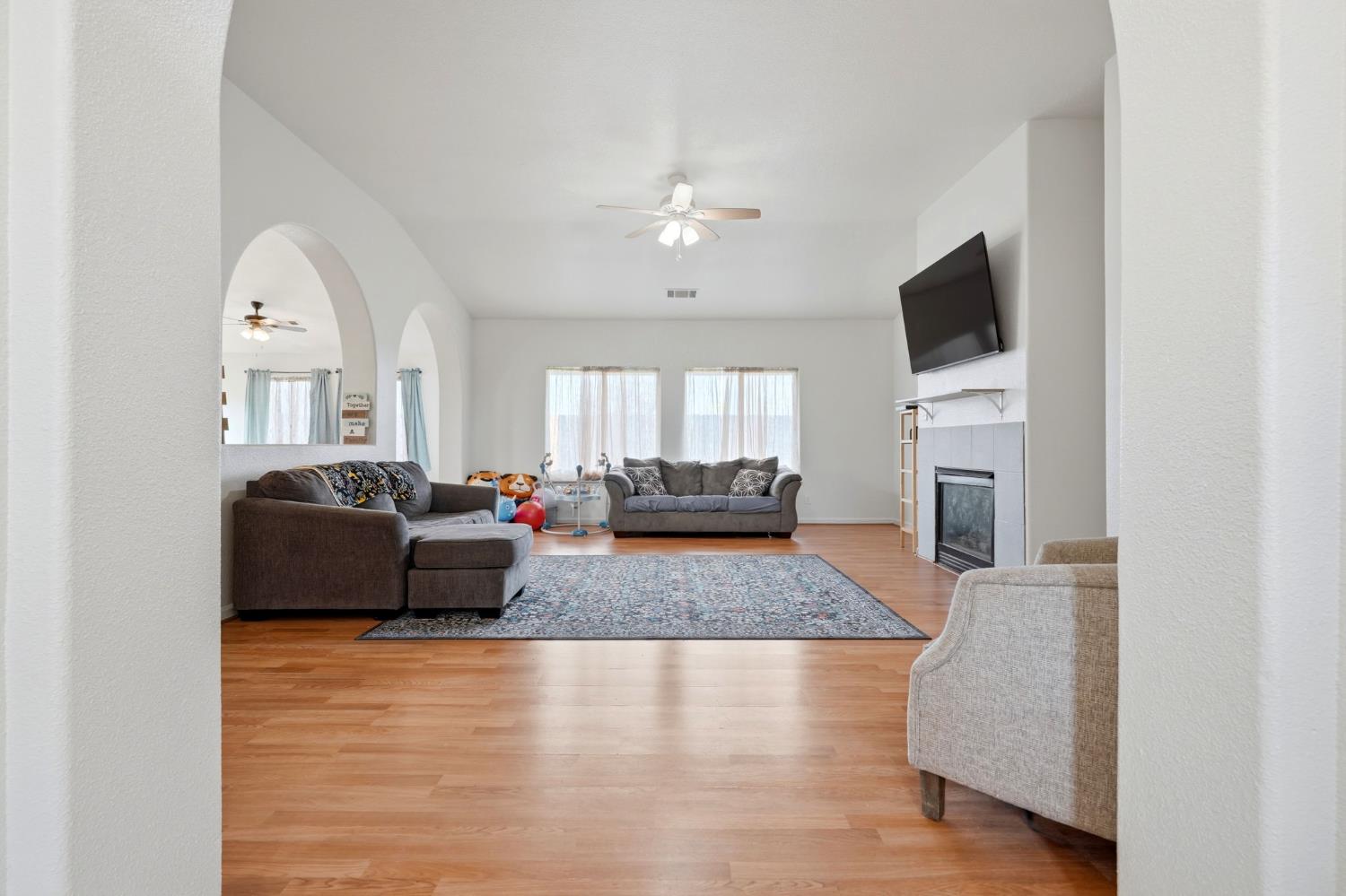 21389 S Haslem, Riverdale, CA 93656