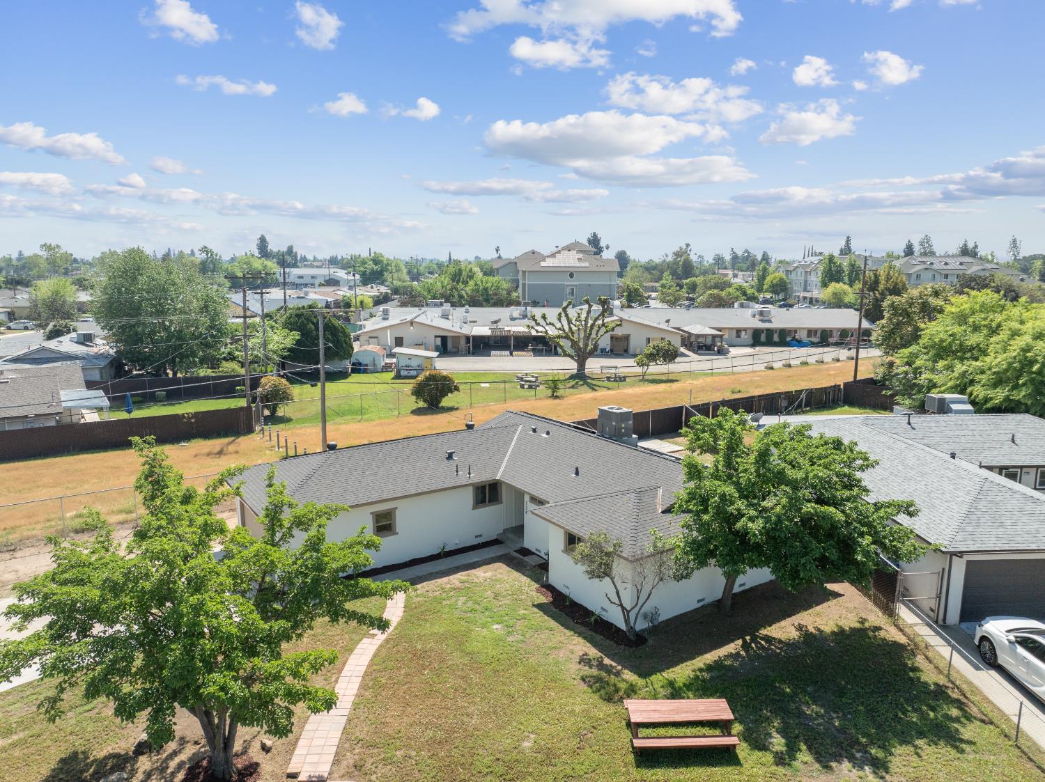 134 10th St, Clovis, CA 93612