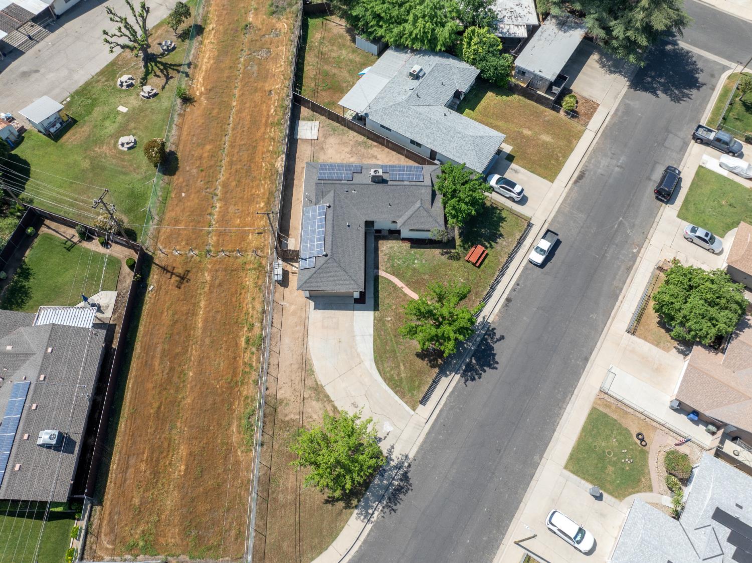 134 10th St, Clovis, CA 93612