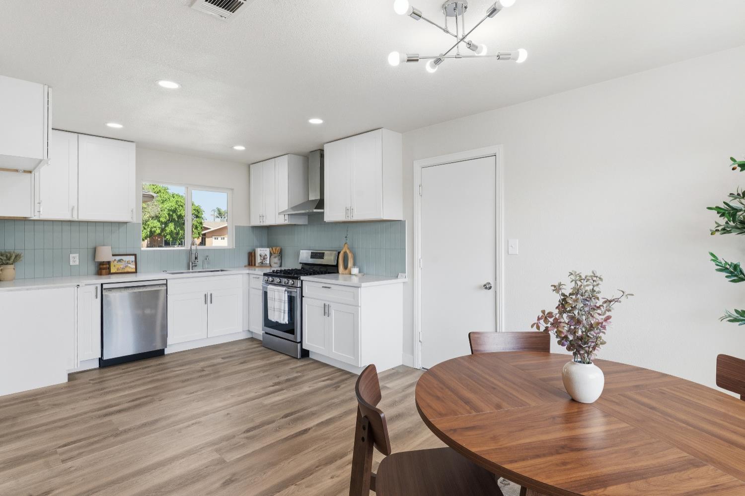 134 10th St, Clovis, CA 93612