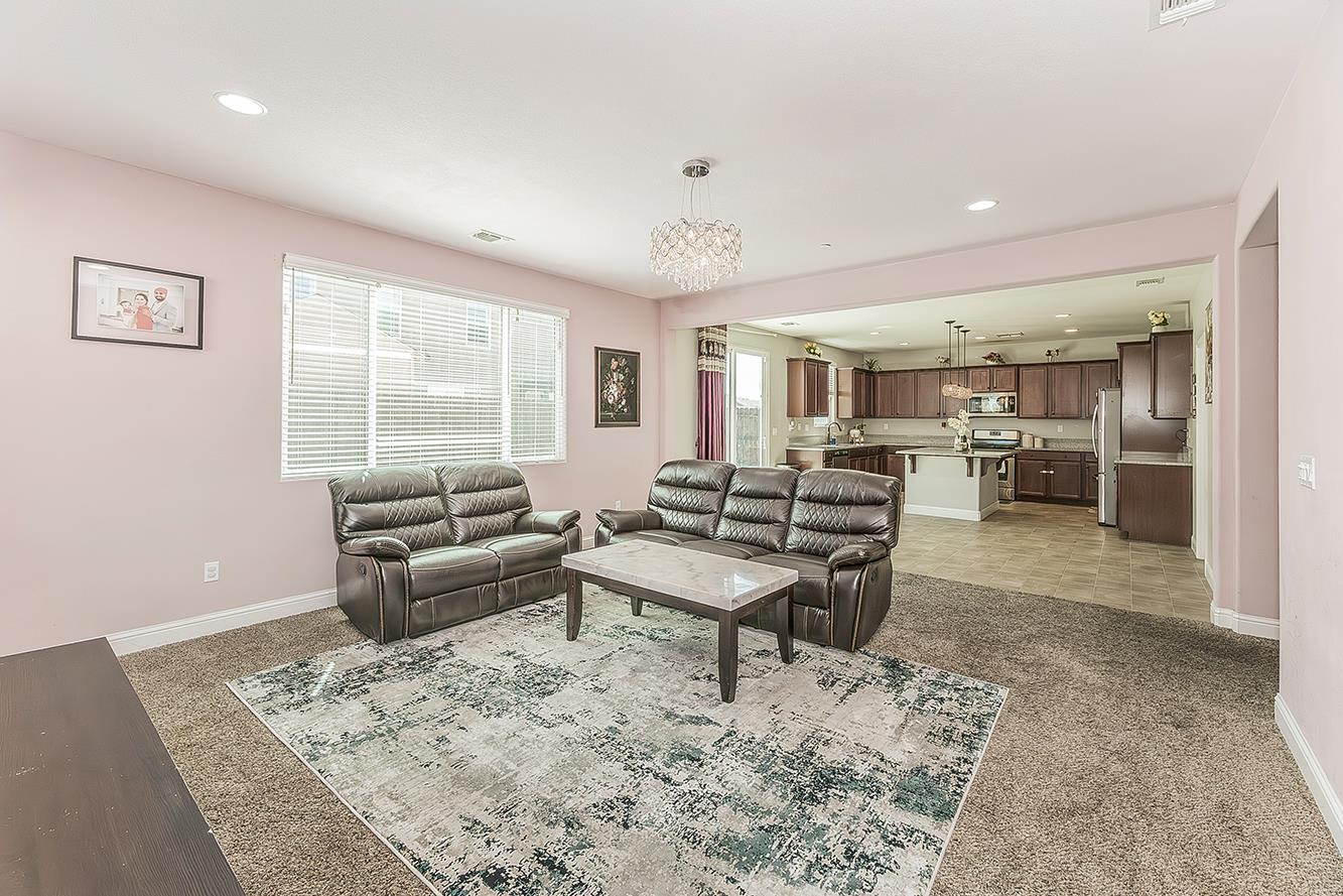 6805 W Fir Ave, Fresno, CA 93722