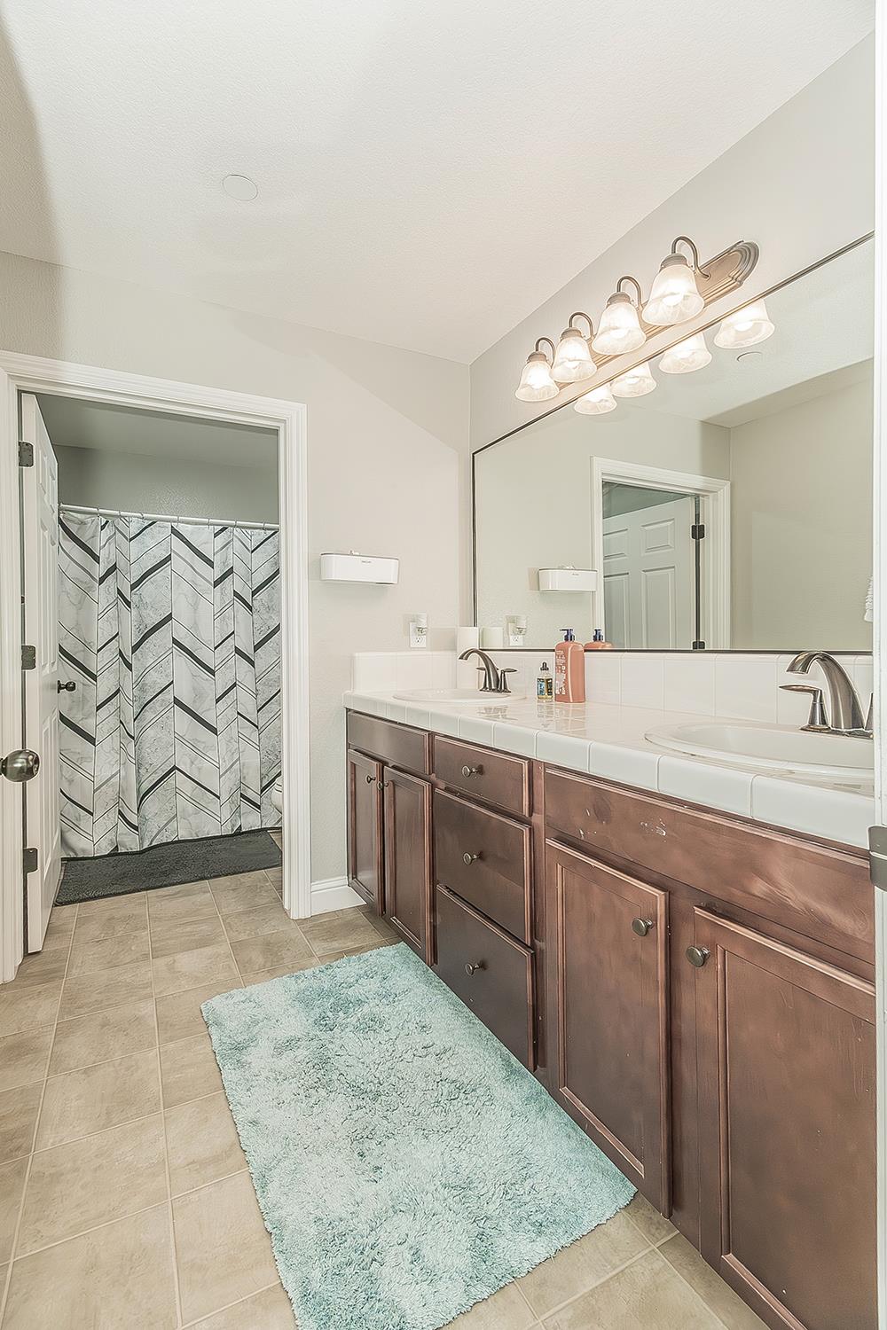 6805 W Fir Ave, Fresno, CA 93722