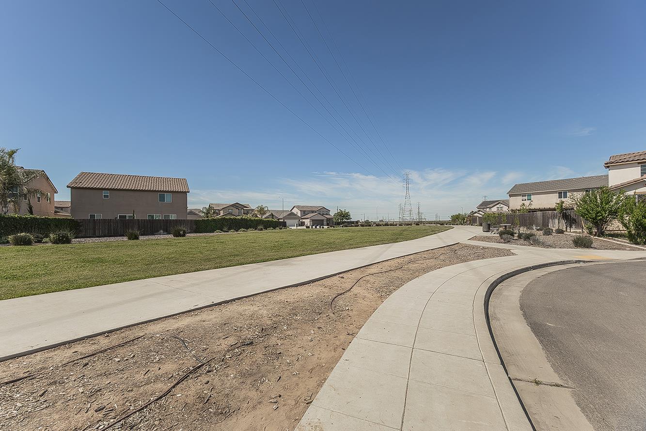 6805 W Fir Ave, Fresno, CA 93722