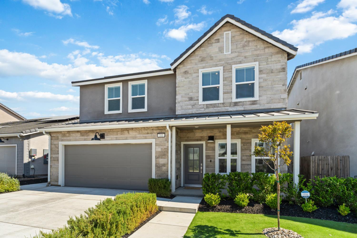 333 Sunset Dr S, Madera, CA 93636