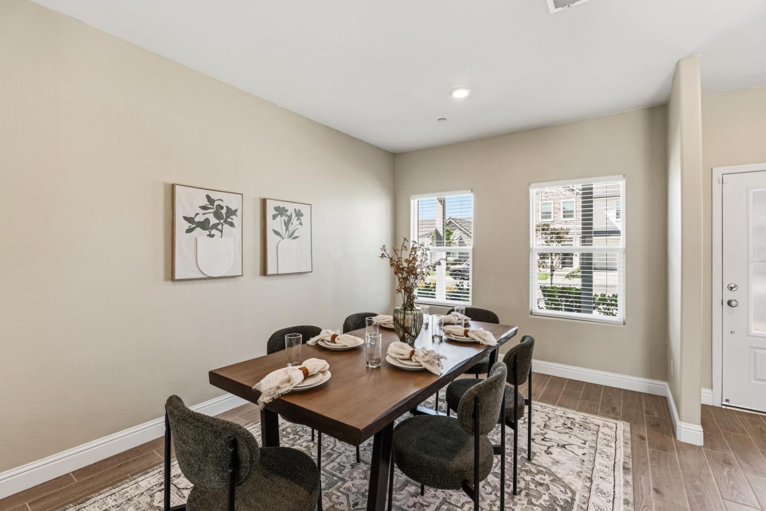 333 Sunset Dr S, Madera, CA 93636