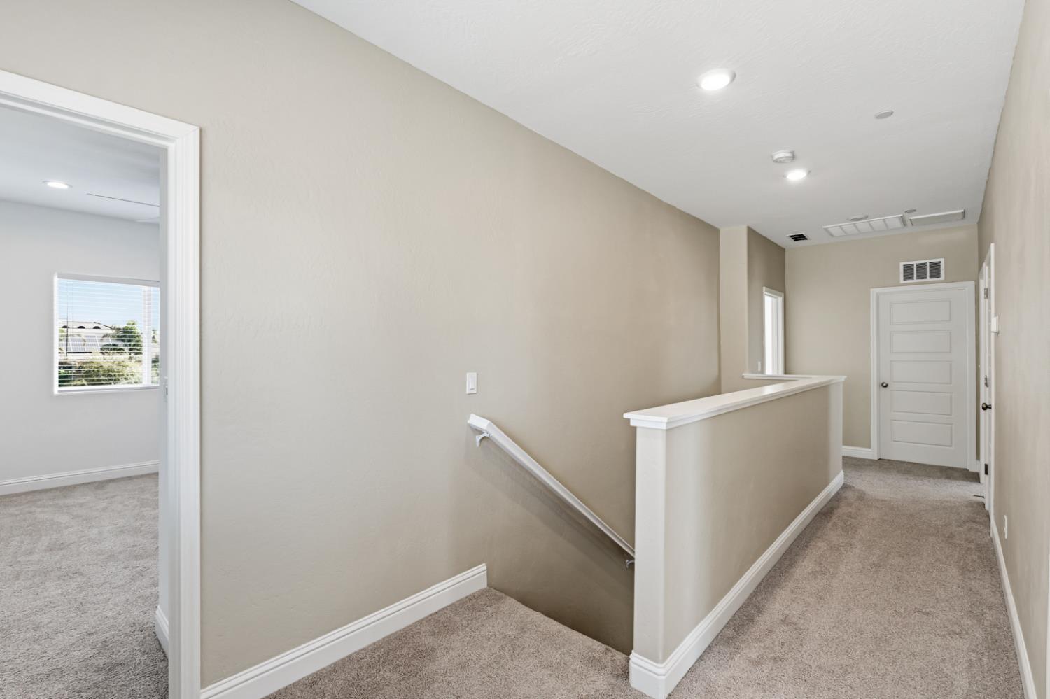 333 Sunset Dr S, Madera, CA 93636