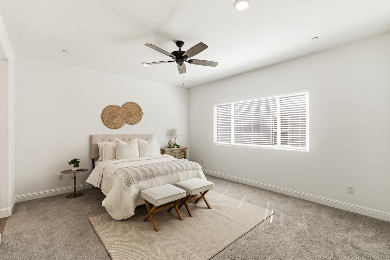 333 Sunset Dr S, Madera, CA 93636