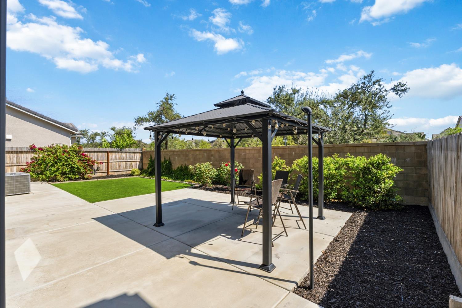 333 Sunset Dr S, Madera, CA 93636